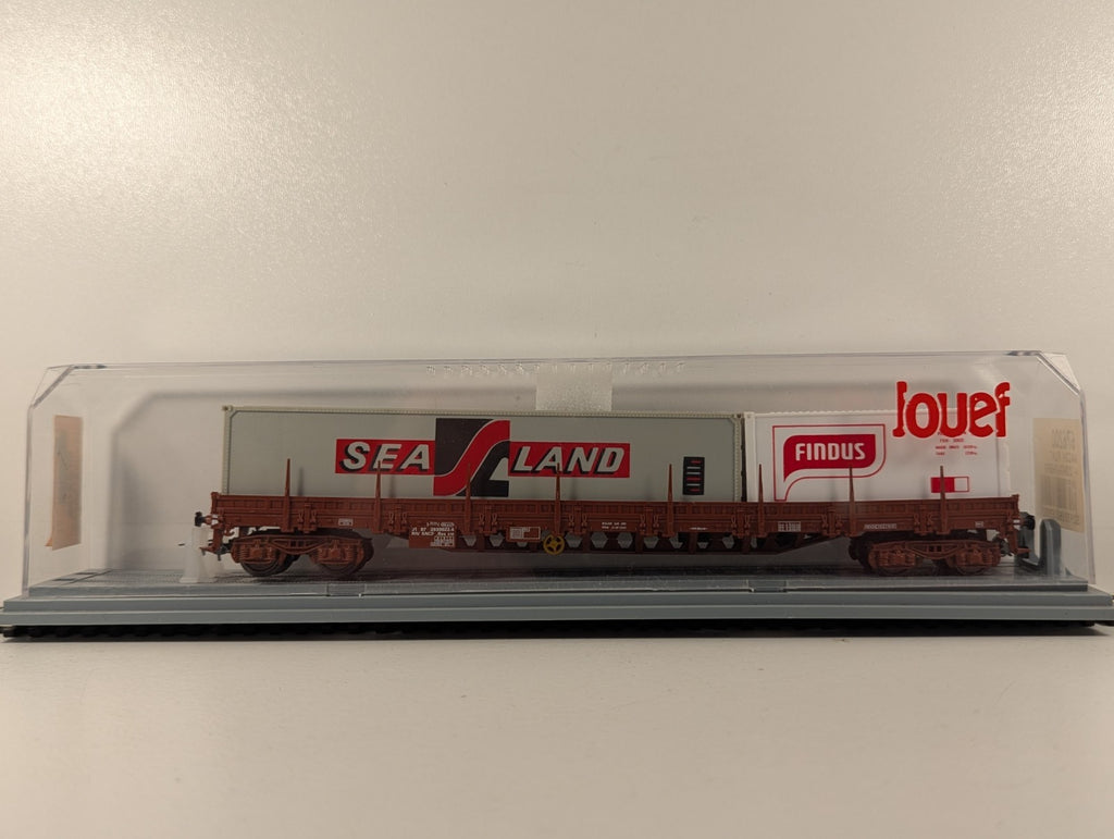 Jouef HO Gauge Bogie Flat Wagon with Findus and Sea-Land Containers
