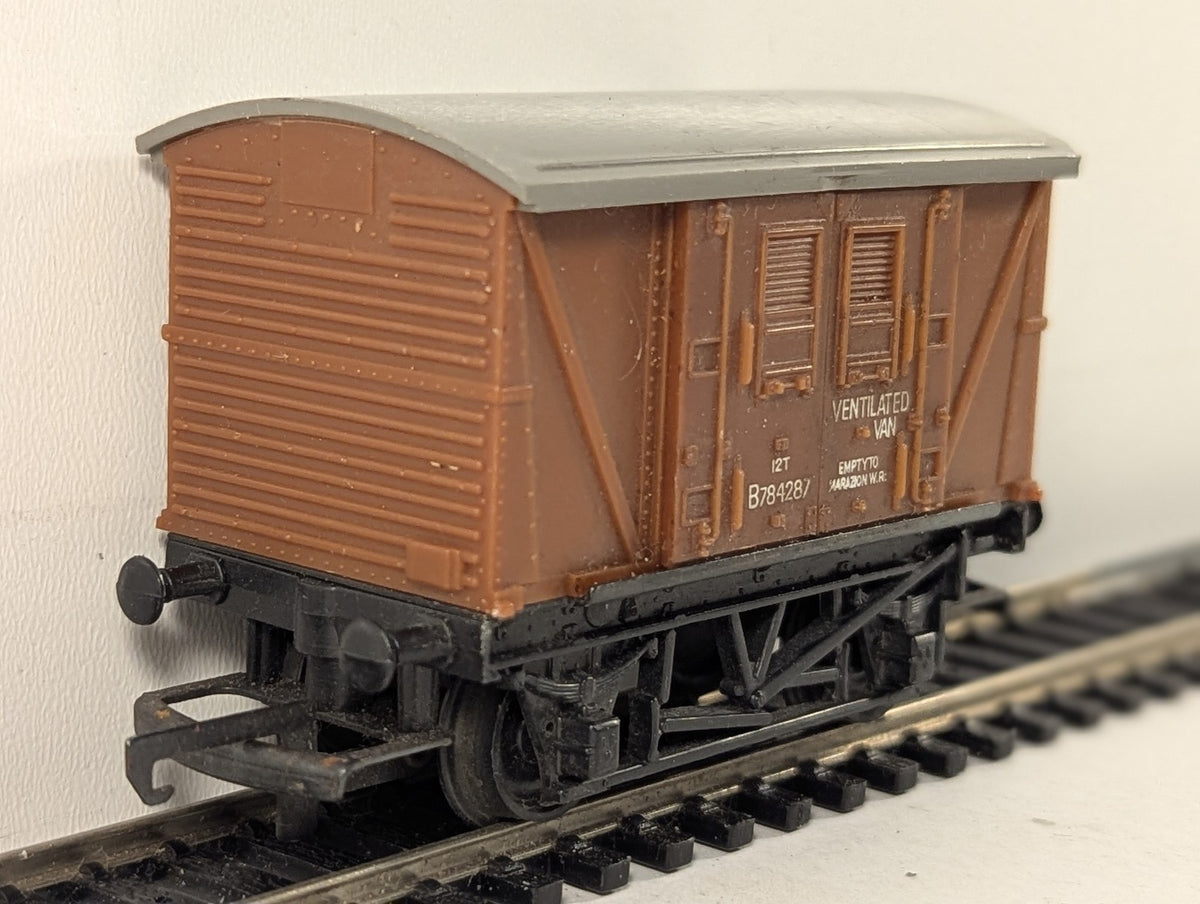 Hornby OO Gauge BR 12t Ventilated Van 'Marazion' Goods Wagon B784287 BR Bauxite