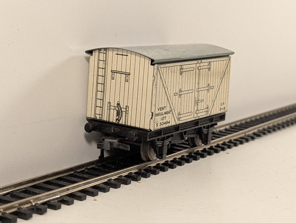 Hornby Dublo 32065 OO Gauge White D1 Meat Van - Boxed