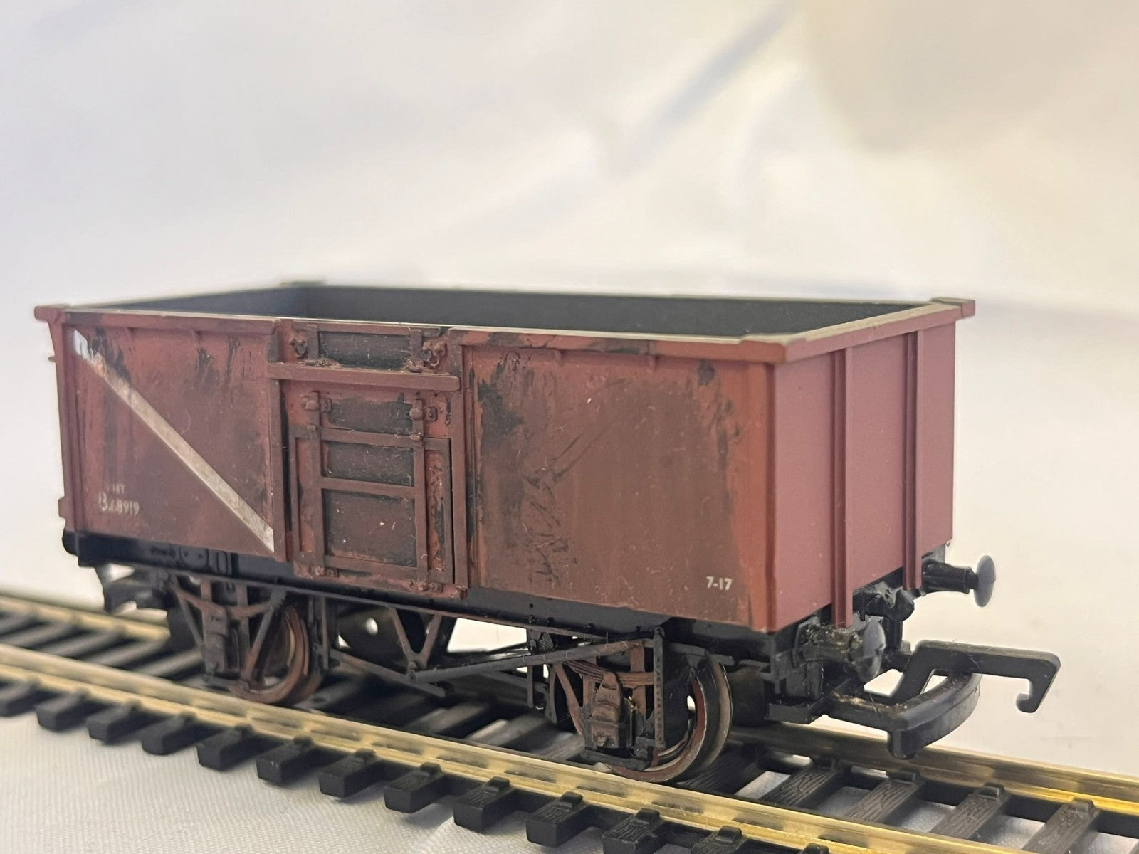 Bachmann Branchline OO Gauge BR 16T Steel Mineral Wagon Bauxite Weathered