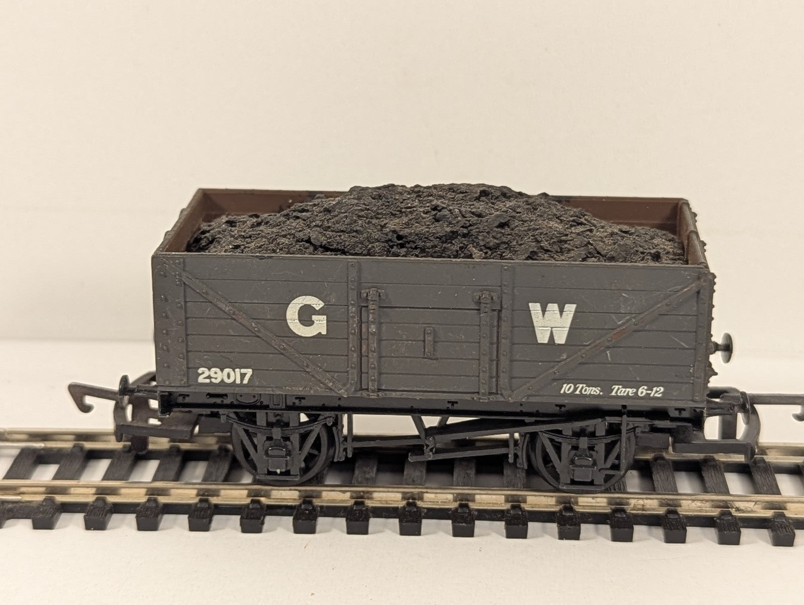 Airfix OO Gauge GWR 5-Plank Wagon Goods Wagon 29017 GWR Grey 54313