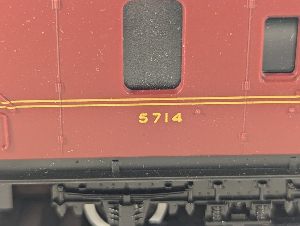 Hornby OO Gauge LMS Brake 3rd Coach Passenger Coach 5714 LMS Maroon R423