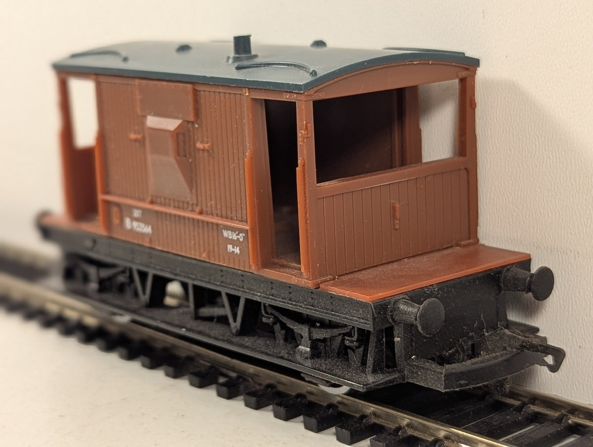 Hornby OO Gauge BR 20 Ton Brake Van B952564 BR Bauxite R124