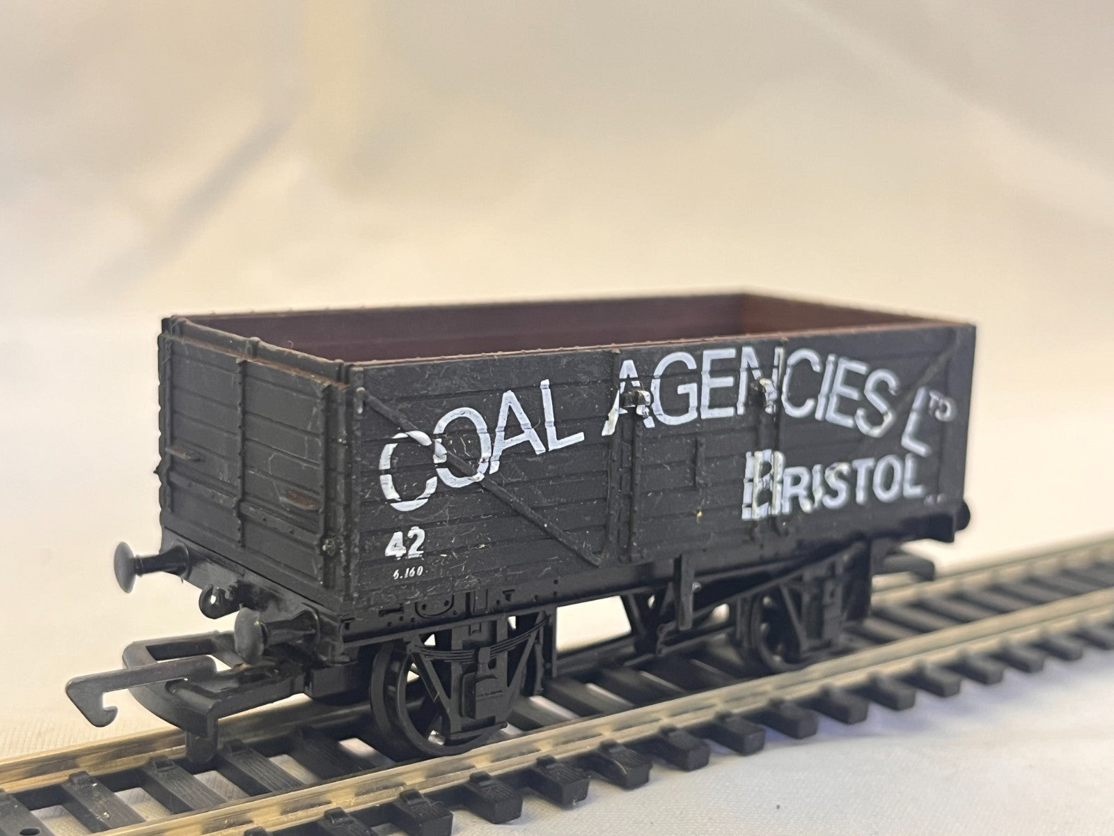 Dapol B181 OO Gauge Coal Agencies Bristol 7 Plank Wagon