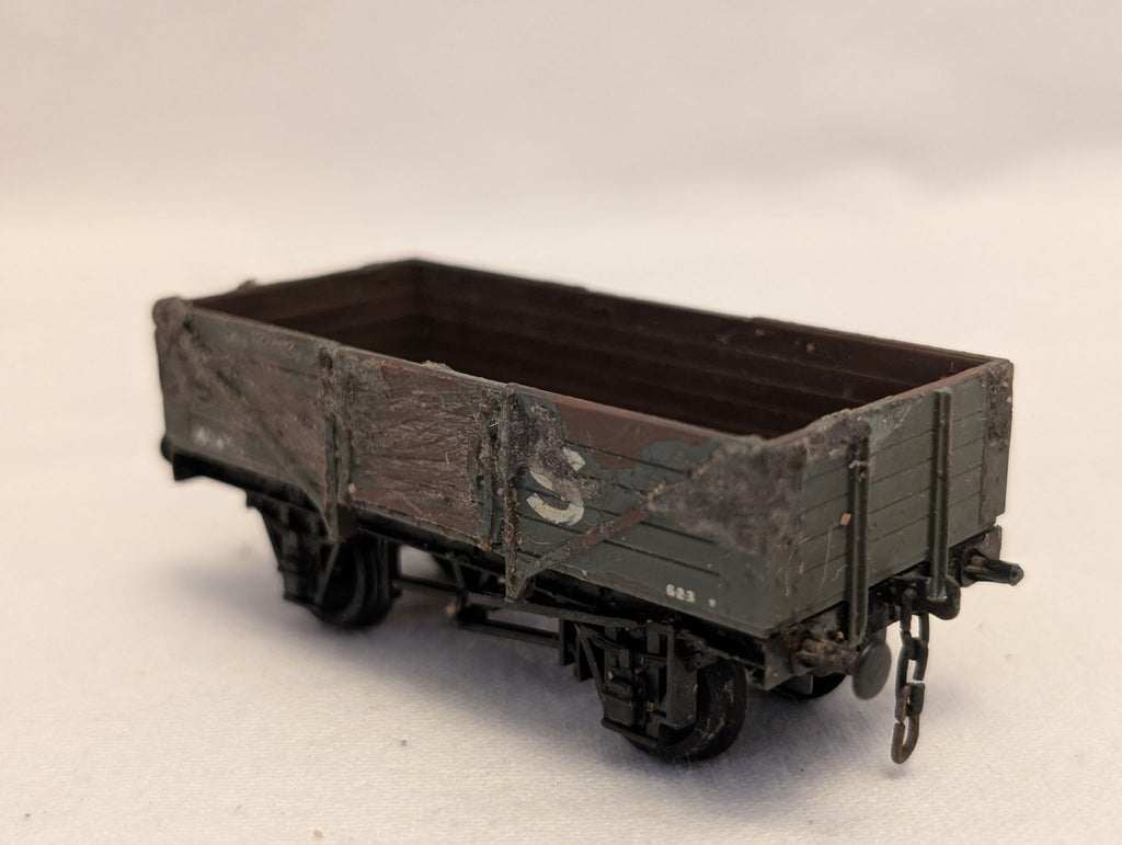 Hornby OO Gauge LMS 5-Plank Open Wagon Goods Wagon 404104 LMS Grey