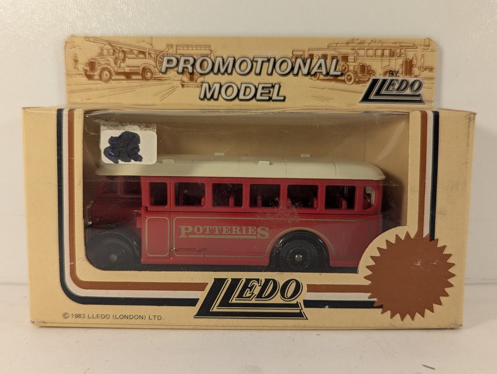 Lledo 1:76 AEC Regal Single Decker Bus Die-cast Model Bus Potteries Red & Cream