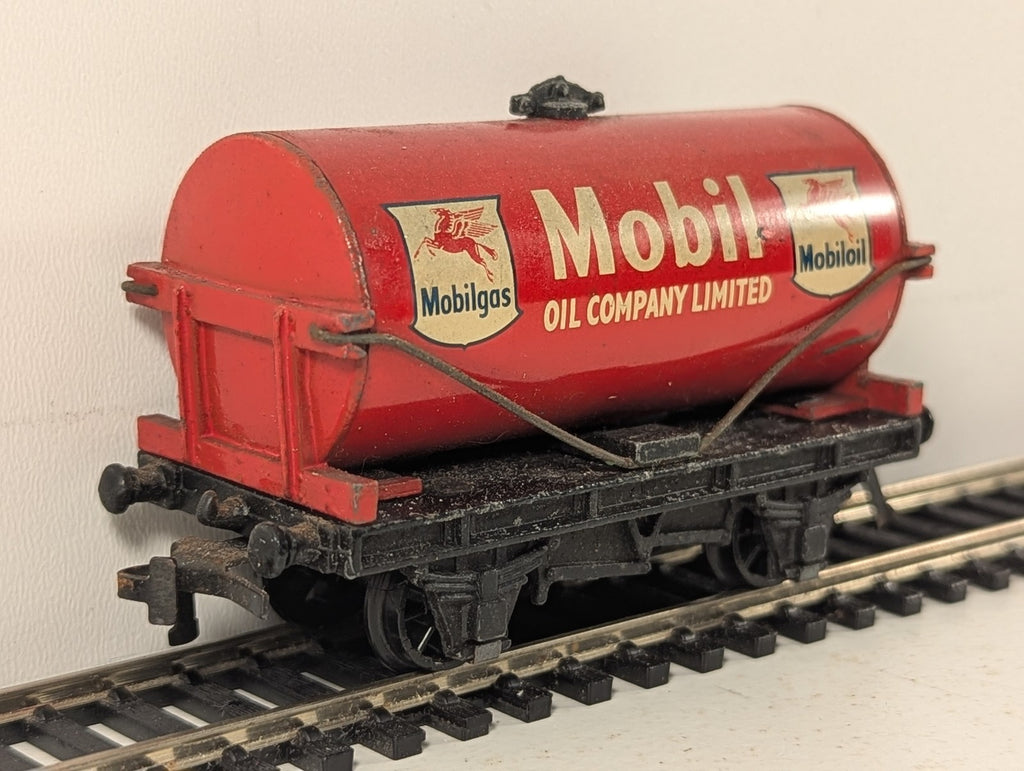 Hornby Dublo OO Gauge Mobil Tank Wagon Wagons Mobil Red 32080