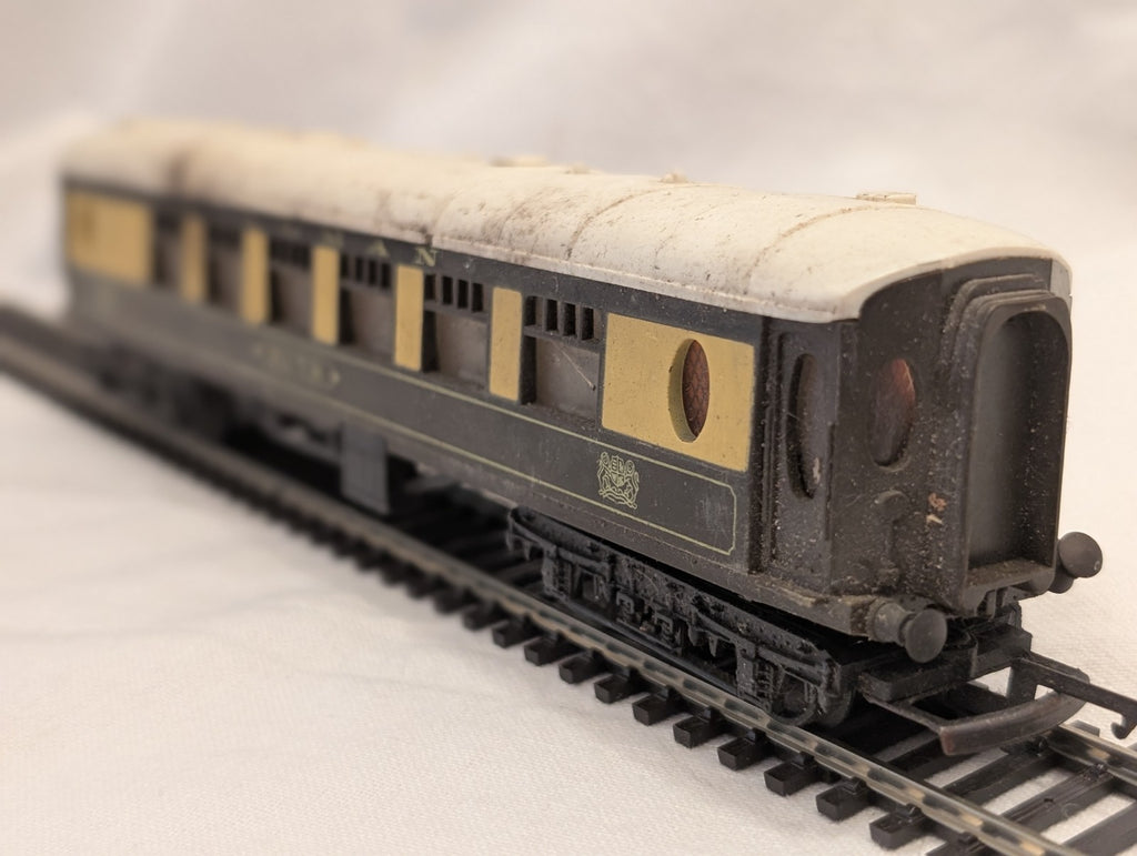 Tri-ang OO Gauge R228 Pullman Parlour Car “Ruth”
