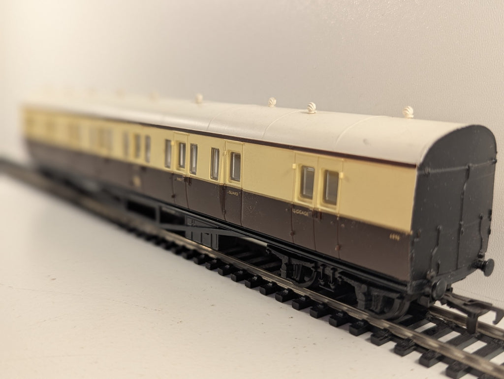 Airfix 54250 OO Gauge GWR Suburban Brake Coach