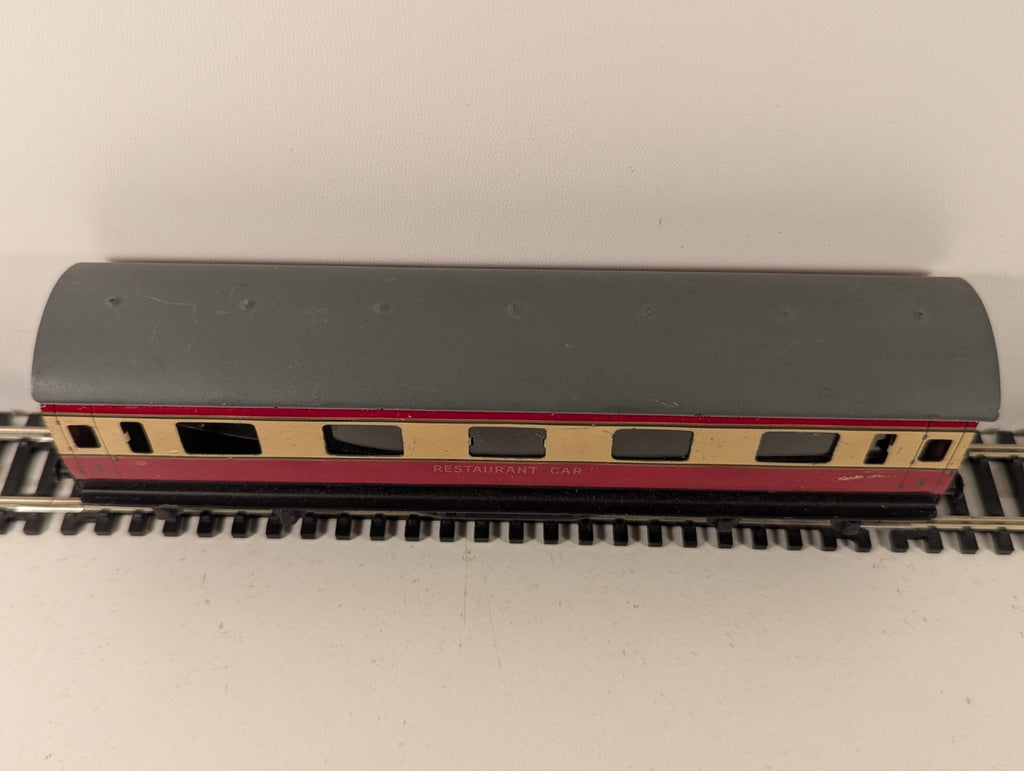Trix Twin Railway OO Gauge Restaurant Car Red & Cream