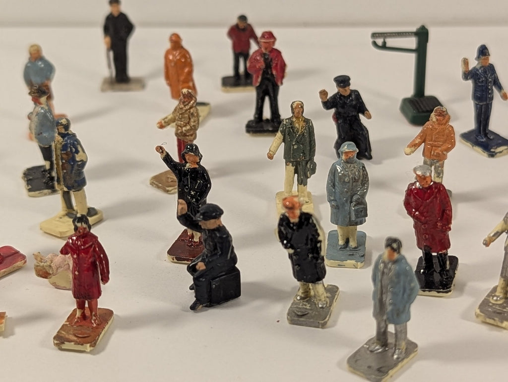 OO Gauge Assorted Painted Figures