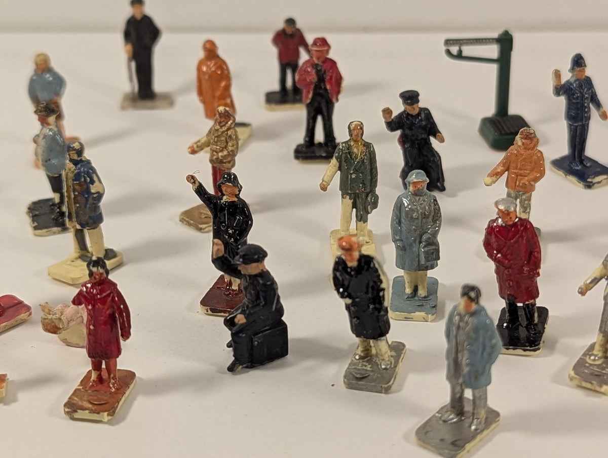OO Gauge Assorted Painted Figures
