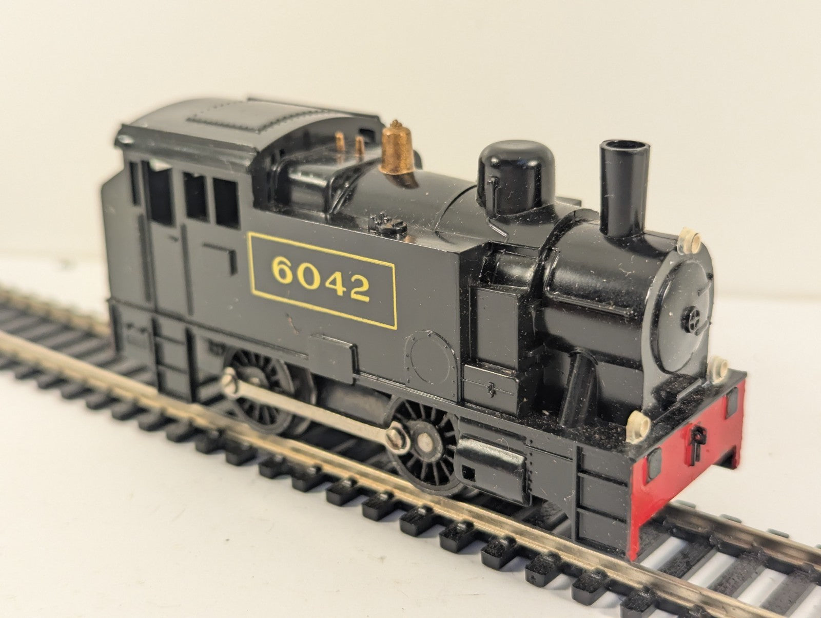 Tri-ang Hornby R755 OO Gauge 0-4-0 Tank Locomotive Spares/Repair