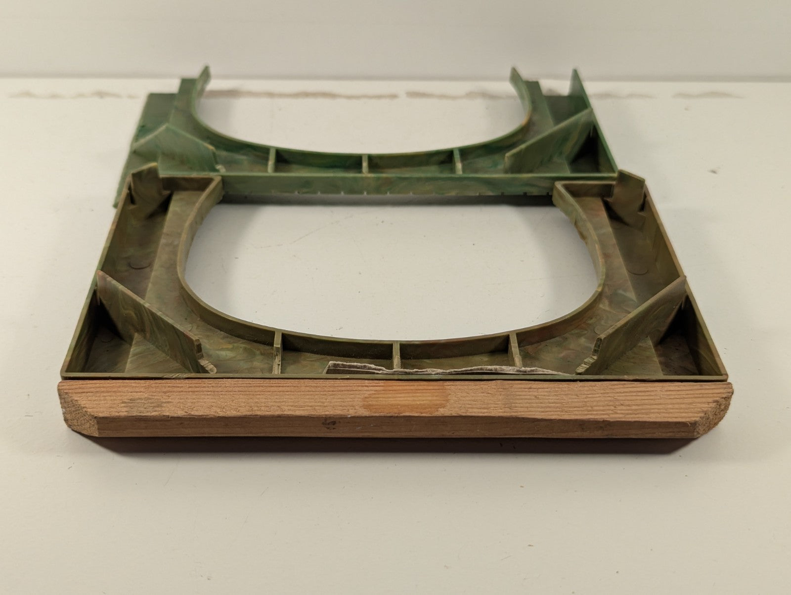 Hornby R164 OO Gauge Double Track Tunnel Portals - one portal is damaged