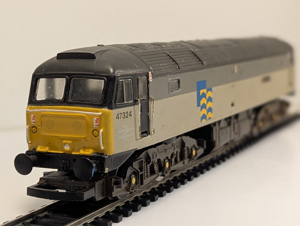 Hornby BR Railfreight Class 47 Co-Co “Glossidae”