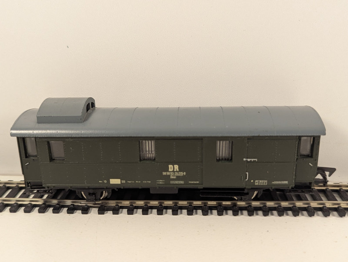 Fleischmann HO Gauge DR Daai Baggage Coach – East German Era