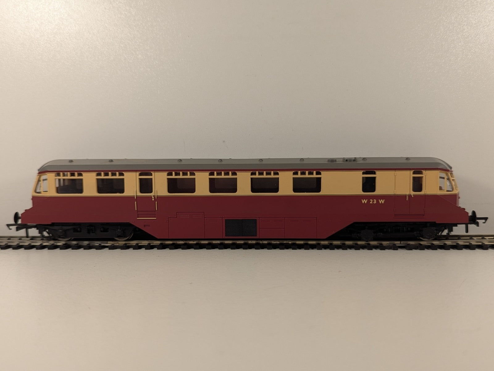 Hornby R2869 BR Diesel Railcar W23W BR Crimson and Cream - DCC Fitted