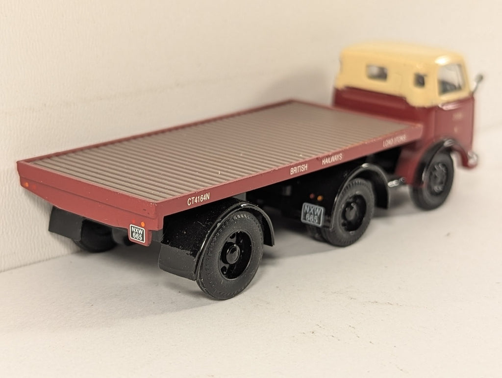 Lledo OO Gauge Karrier Bantam Articulated Flatbed Die-cast Vehicle 3989 N