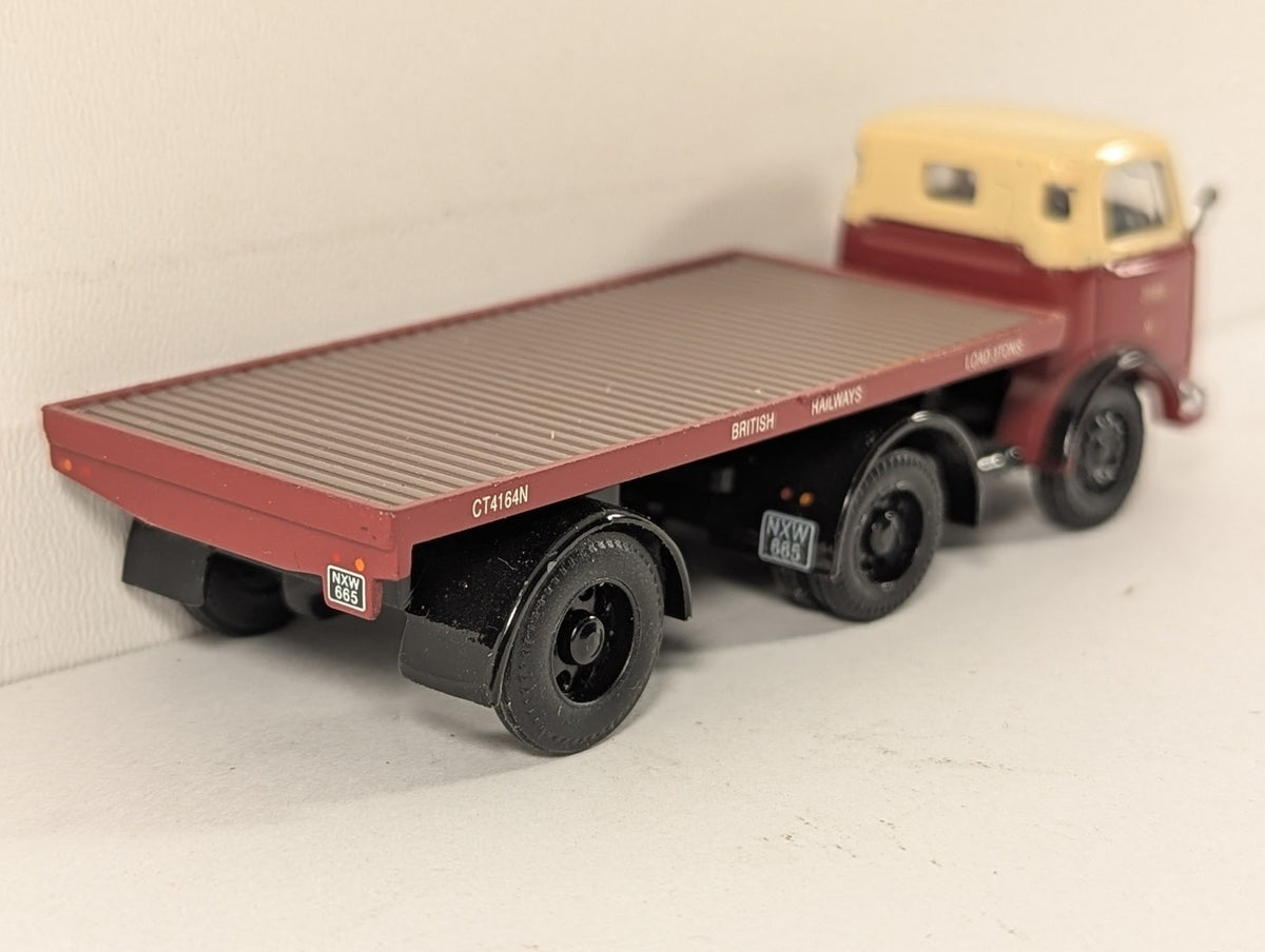 Lledo OO Gauge Karrier Bantam Articulated Flatbed Die-cast Vehicle 3989 N