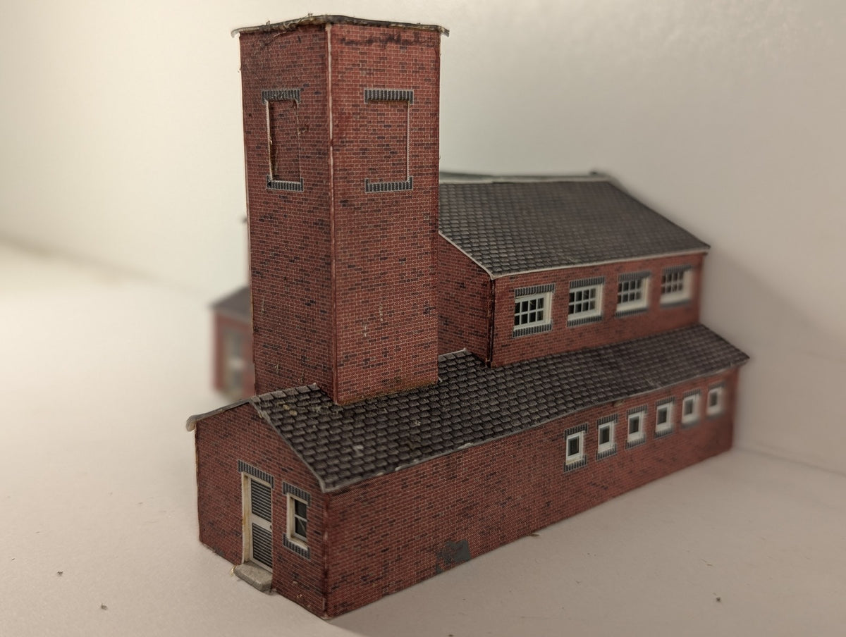 Metcalfe N Gauge Red Brick Fire Station Model Building PO258