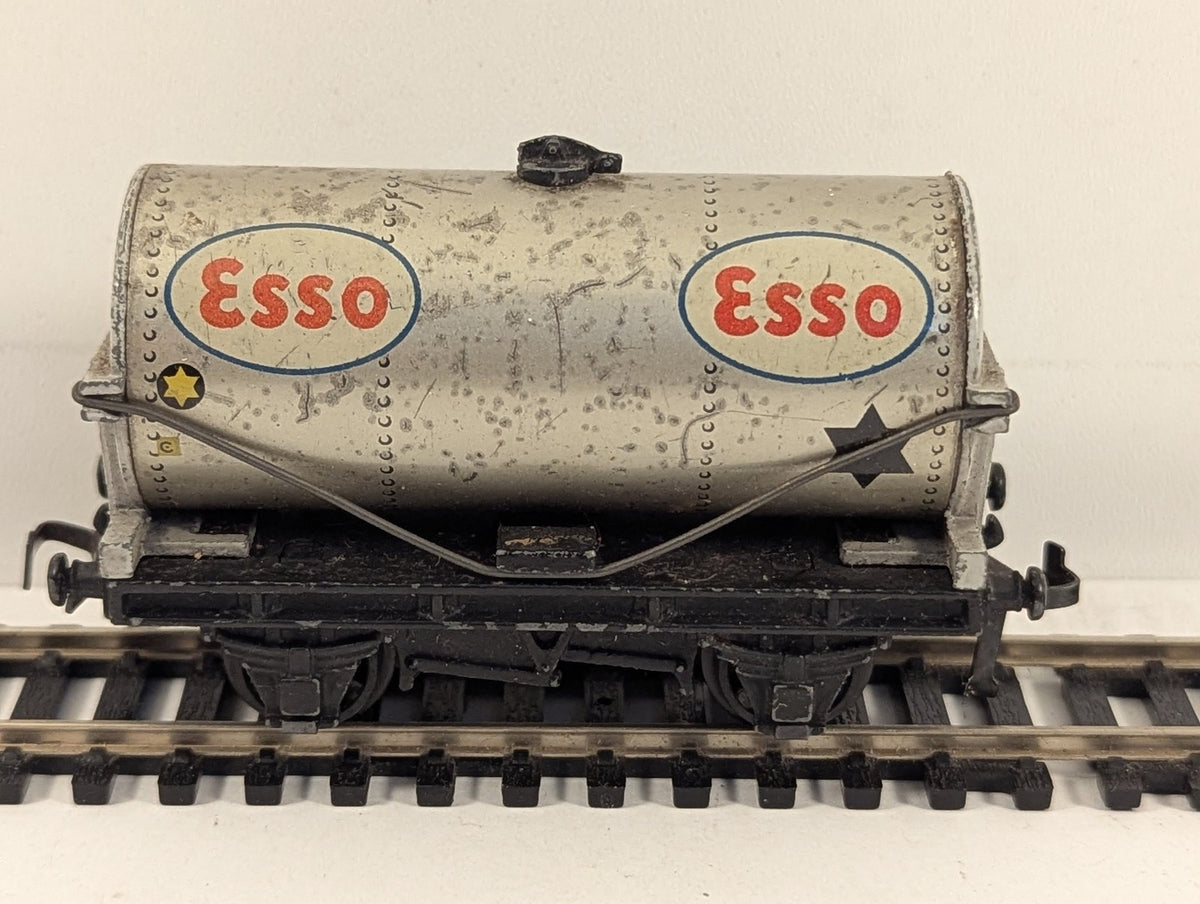 Hornby Dublo OO Gauge Esso Petrol Tank Wagon Goods Wagon Esso Silver D1