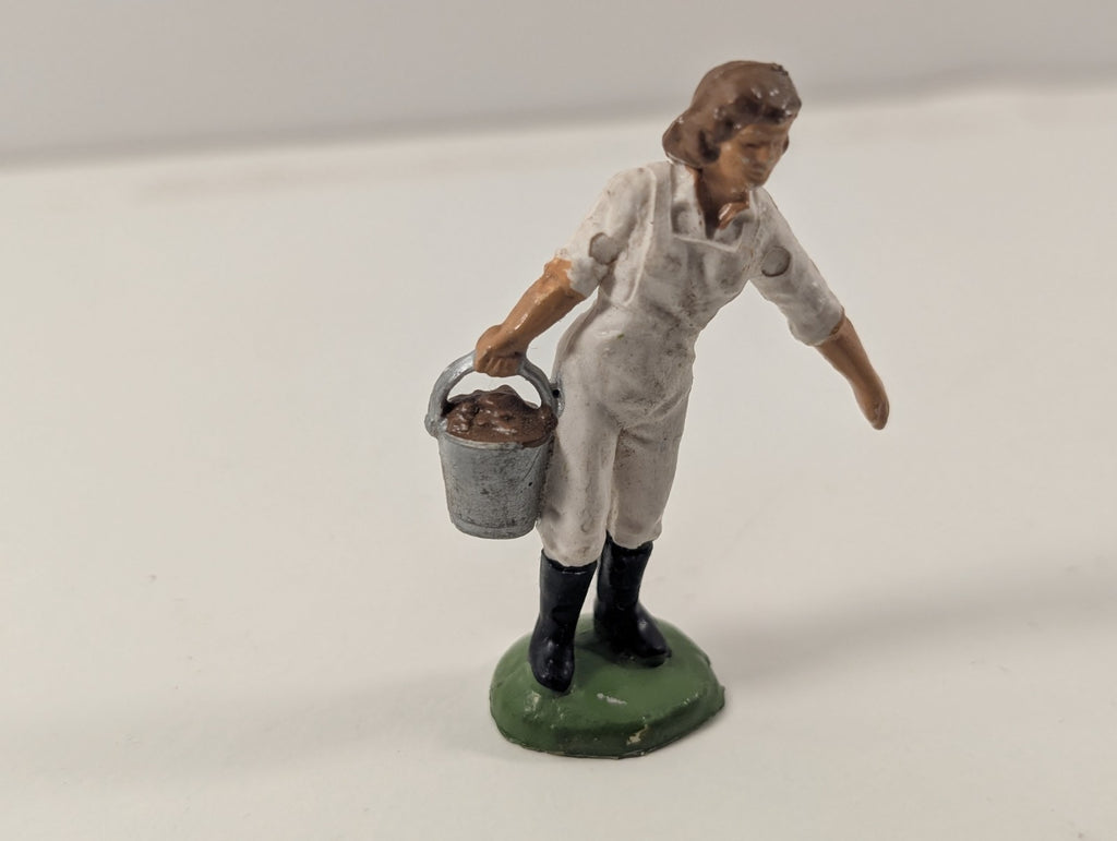 Britains “Land Girl / Farm Worker” Figure – 1:32 Scale