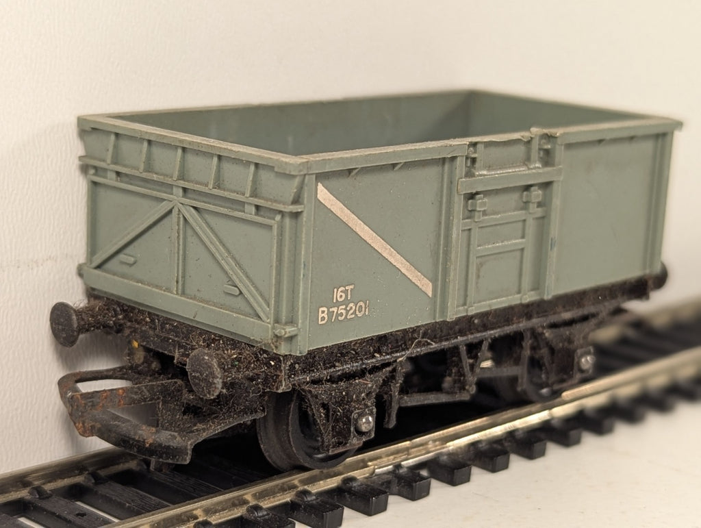 Tri-ang OO Gauge 16-Ton Mineral Wagon Open Wagon B75201 BR Grey R.12