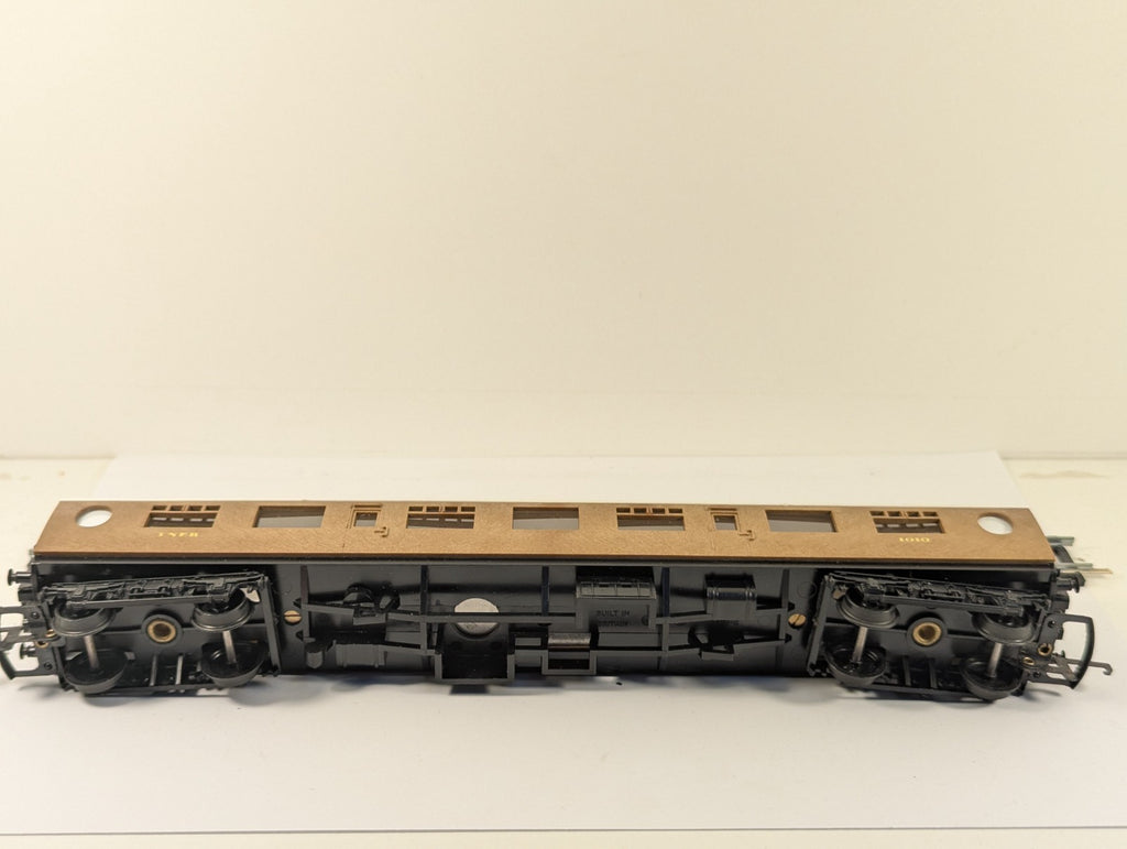 Tri-ang Hornby R745 OO Gauge LNER Full Third Coach - Boxed