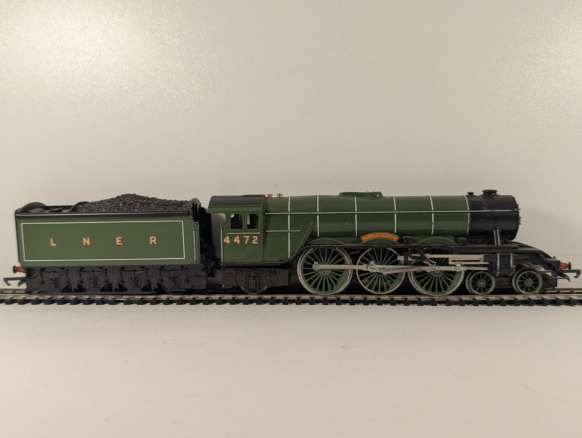 Hornby OO Gauge Class A3 'Flying Scotsman' Steam Locomotive 4472 LNER Green
