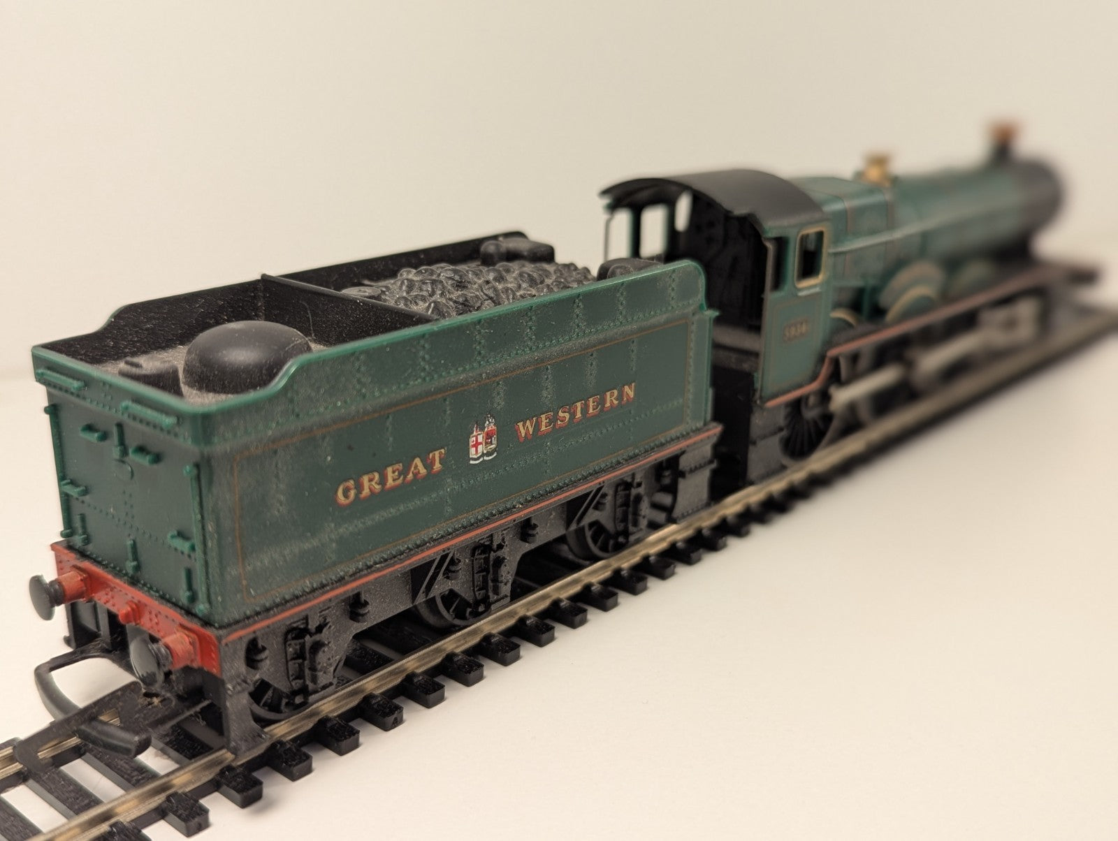 Hornby R761 GWR ‘Kneller Hall’ Class 4-6-0 – No. 5934