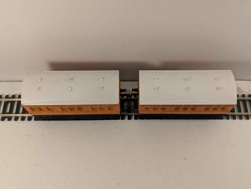 Hornby R9293 Annie & Clarabel Coaches OO Gauge