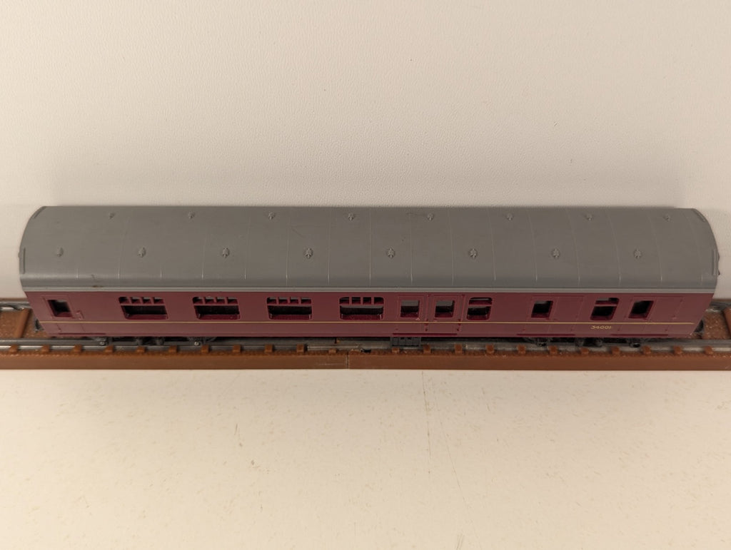 Tri-ang TT Gauge BR Mk1 Corridor Brake Second Coach