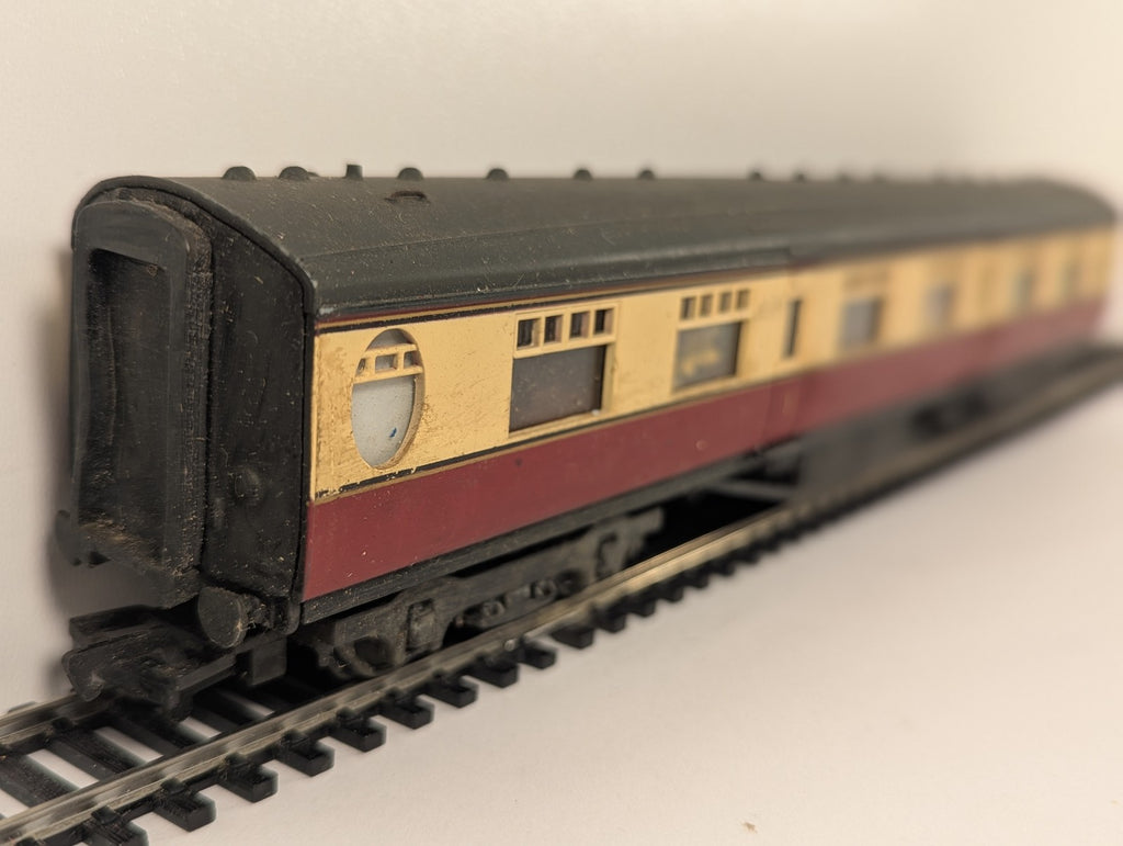 Bachmann OO Gauge Thompson Corridor Composite Passenger Coach E1315E