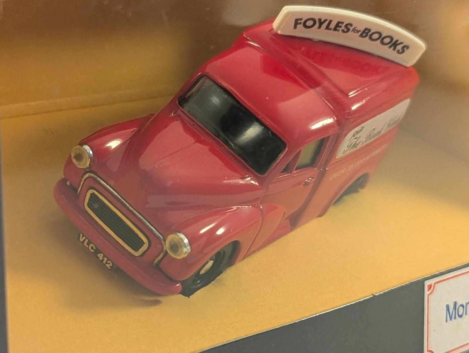 Corgi Classics C957/6 Morris Minor Van Foyles for Books