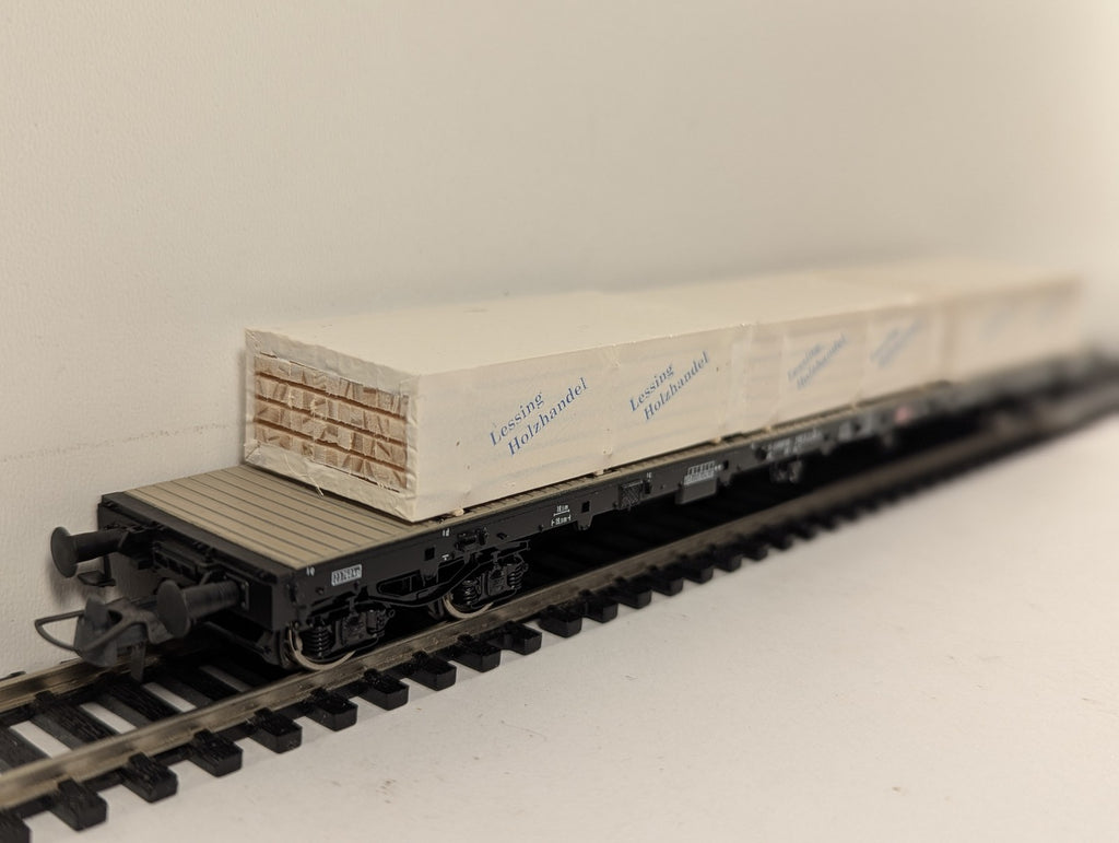 Roco H0 Rs Flat Wagon with Timber Load 'Lessing Holzhandel' Goods Wagon