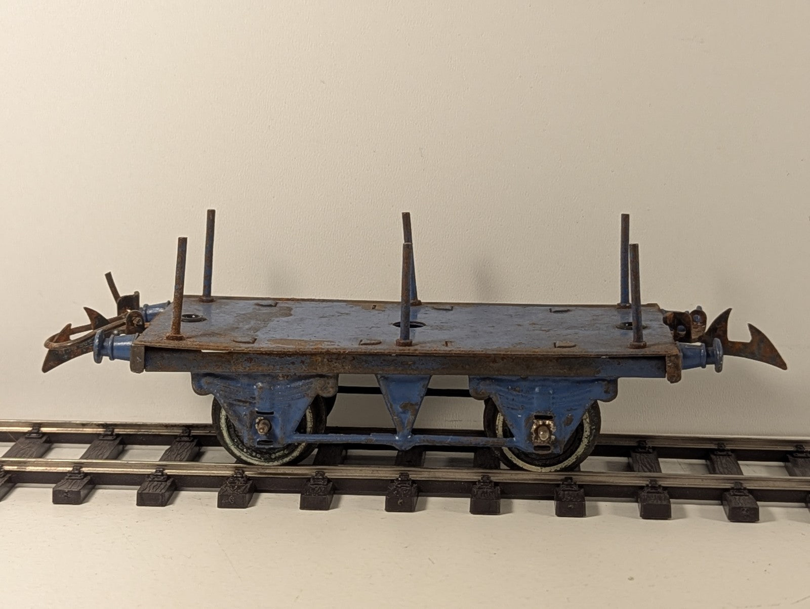 Hornby Series O Gauge Tinplate Stake Wagon Blue