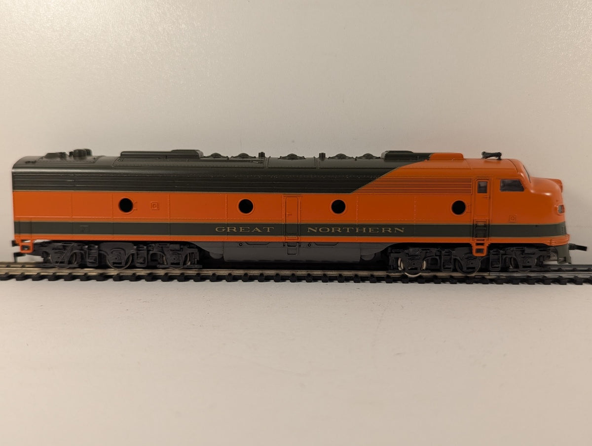 Athearn HO Gauge EMD F7A Dummy Locomotive 902 Great Northern Non-Runner