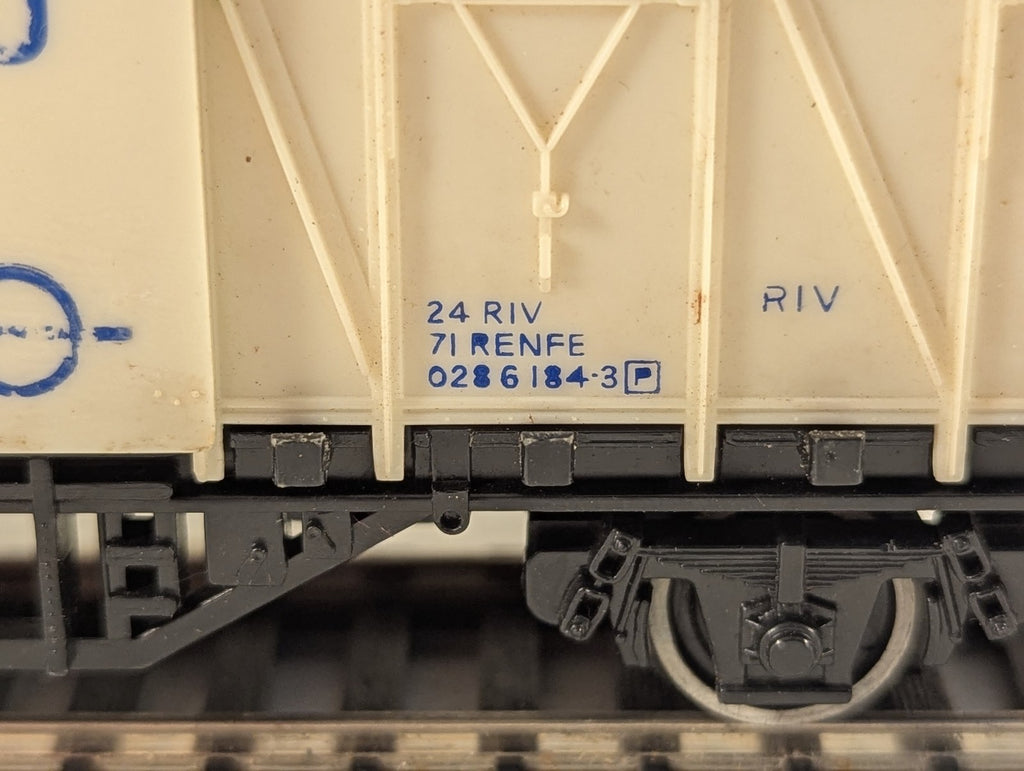 Tri-ang Hornby OO Gauge Interfrigo Refrigerated Van 028 6 184-3 P