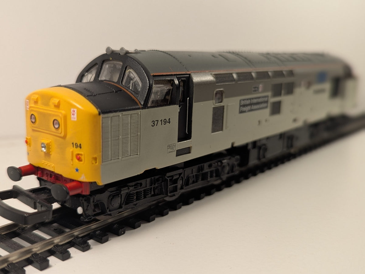 Lima 204985 Class 37 No.37194 – British International Freight Association