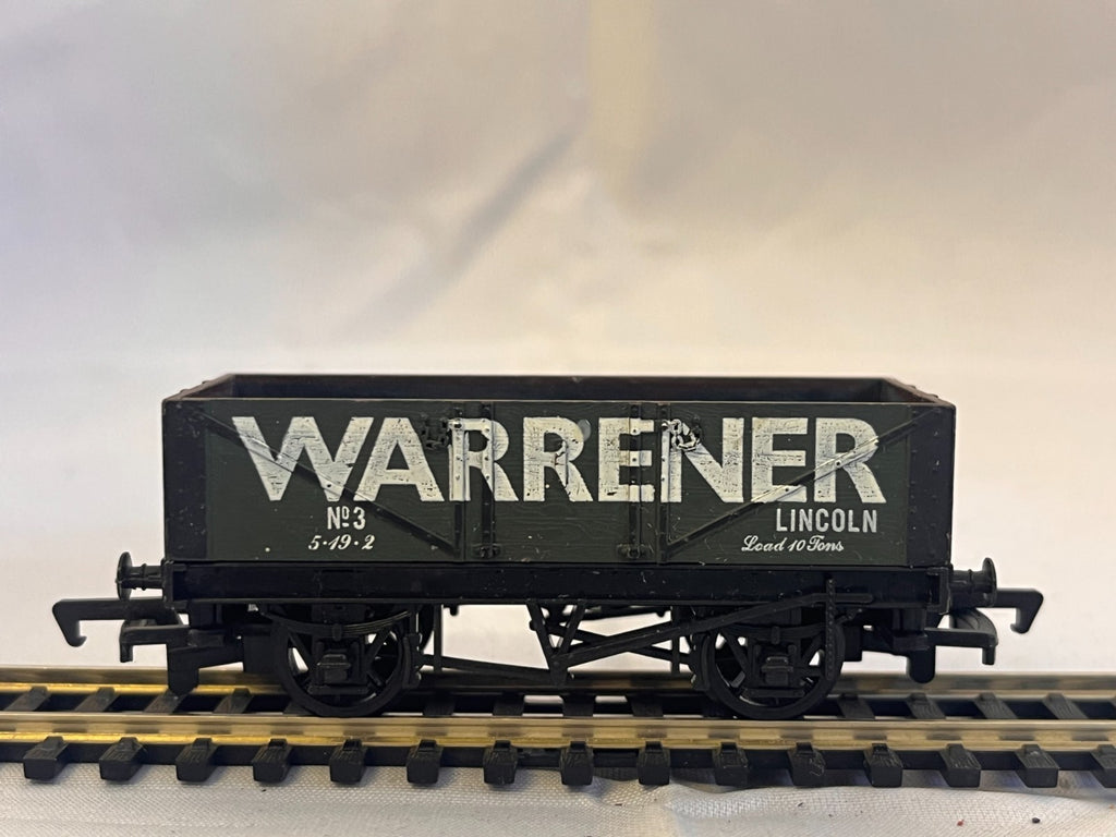 Mainline OO Gauge Warrener Lincoln 5 Plank Open Wagon Green