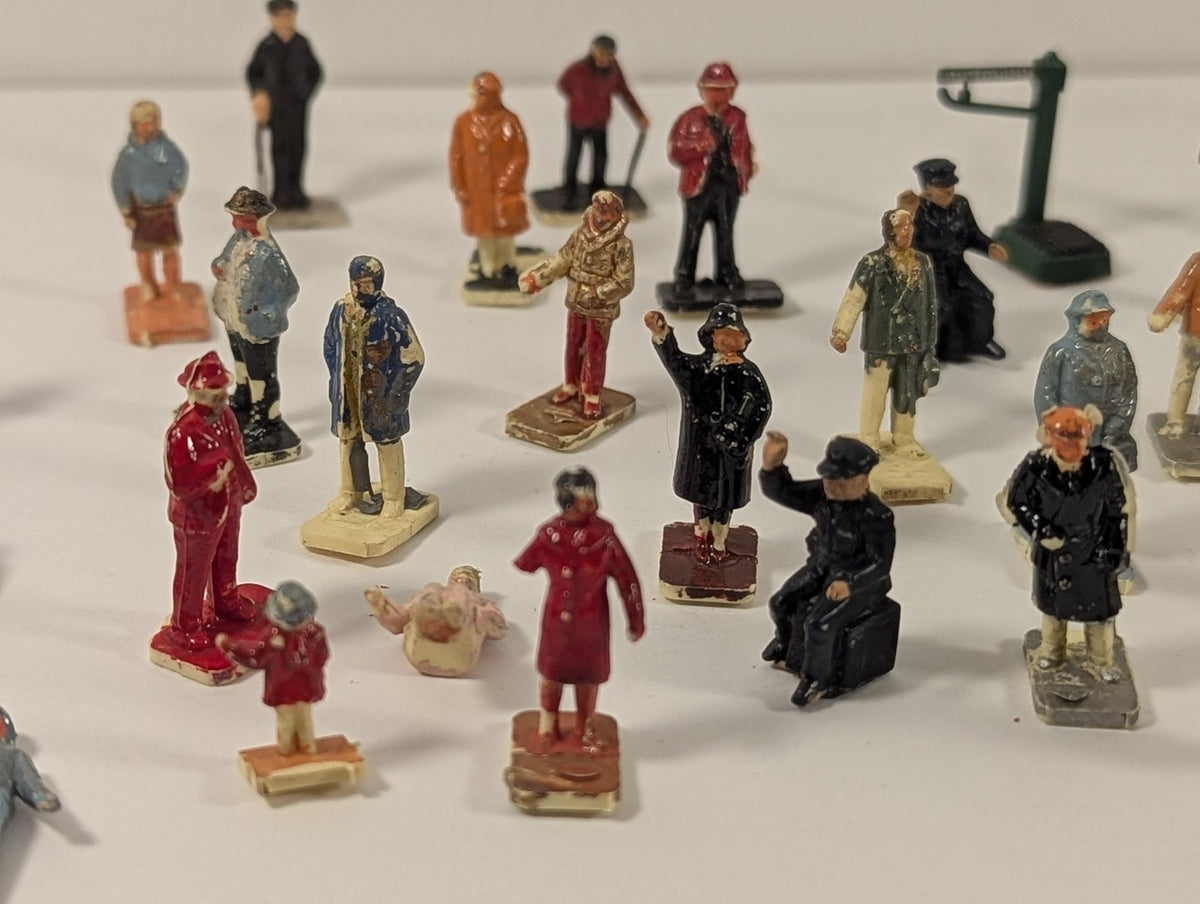 OO Gauge Assorted Painted Figures