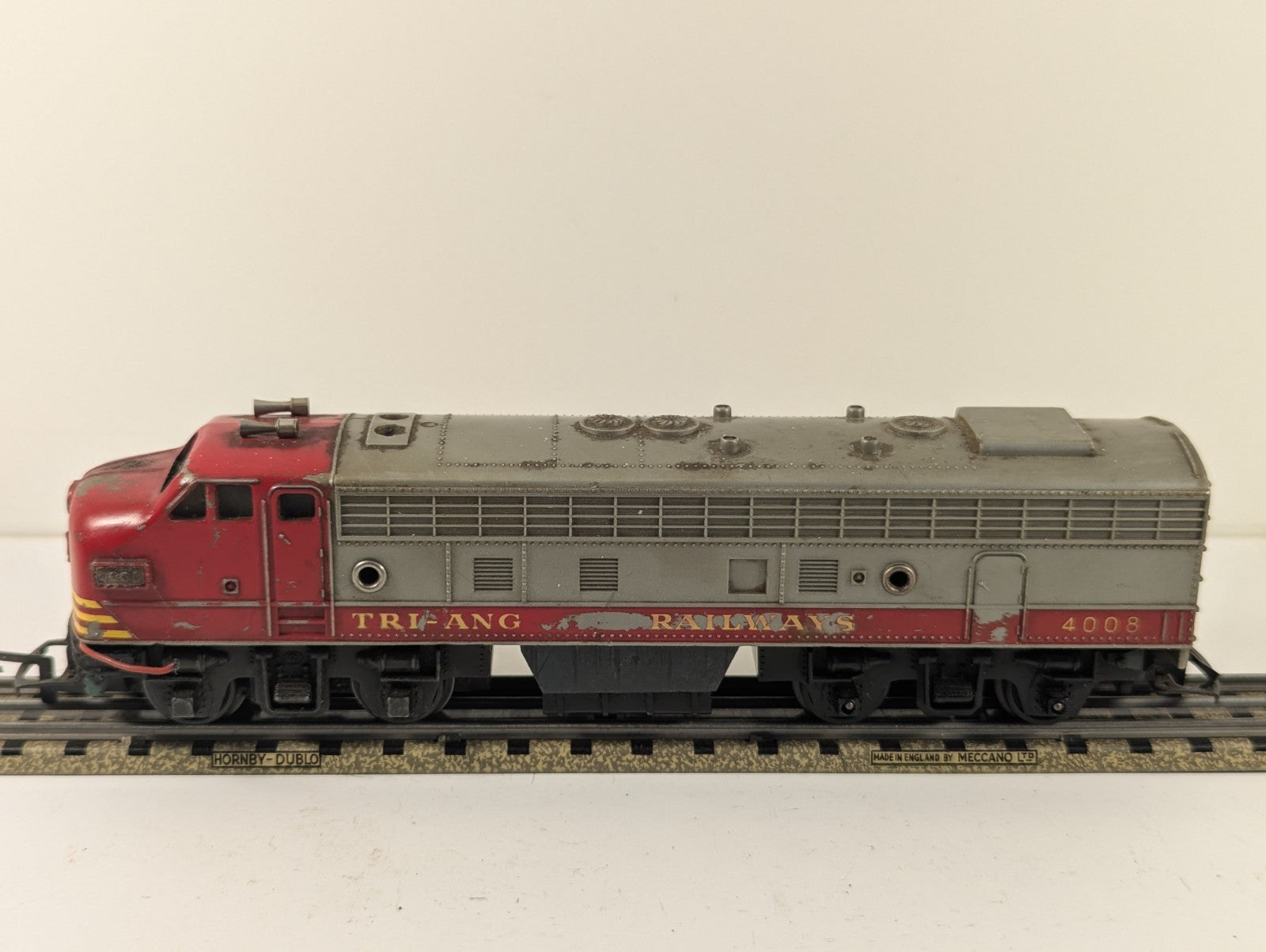Tri-ang Railways R55 OO Gauge Transcontinental Diesel Spares/Repair