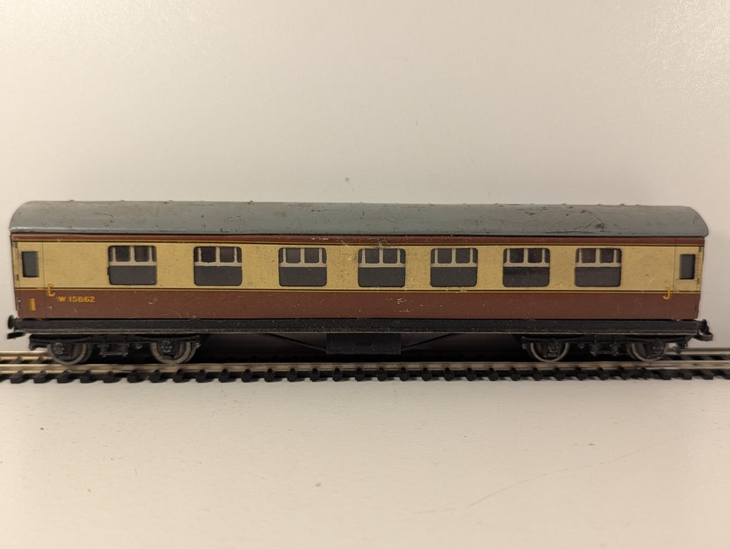 Hornby Dublo BR First Class Corridor Coach OO Gauge