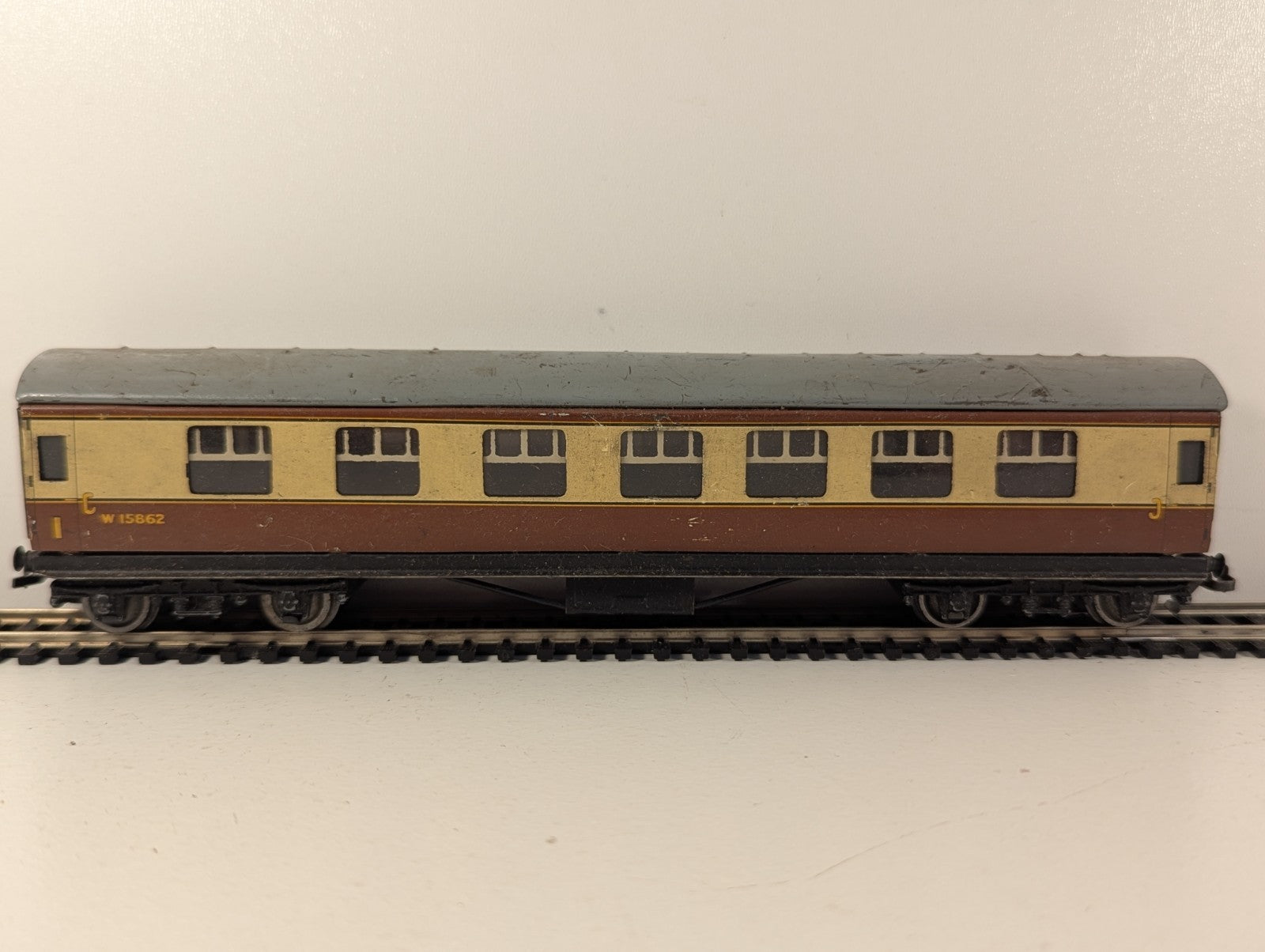 Hornby Dublo BR First Class Corridor Coach OO Gauge