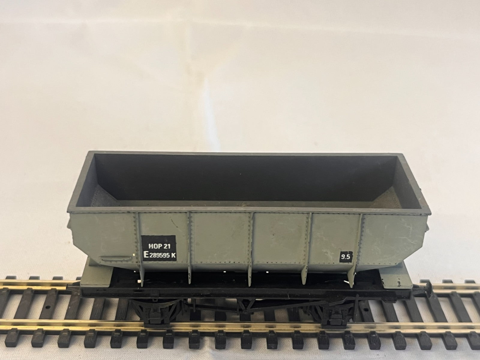 Dapol OO Gauge BR 21T Hopper Wagon Grey Missing Parts