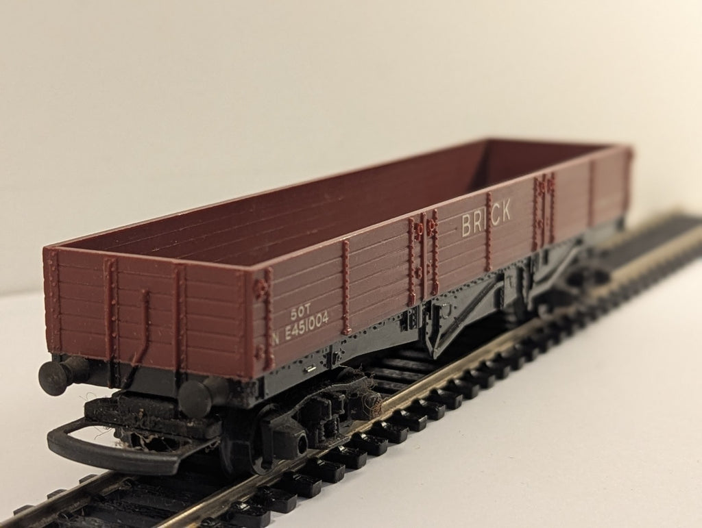 Tri-ang OO Gauge R219 50T Bogie Brick Wagon E451004