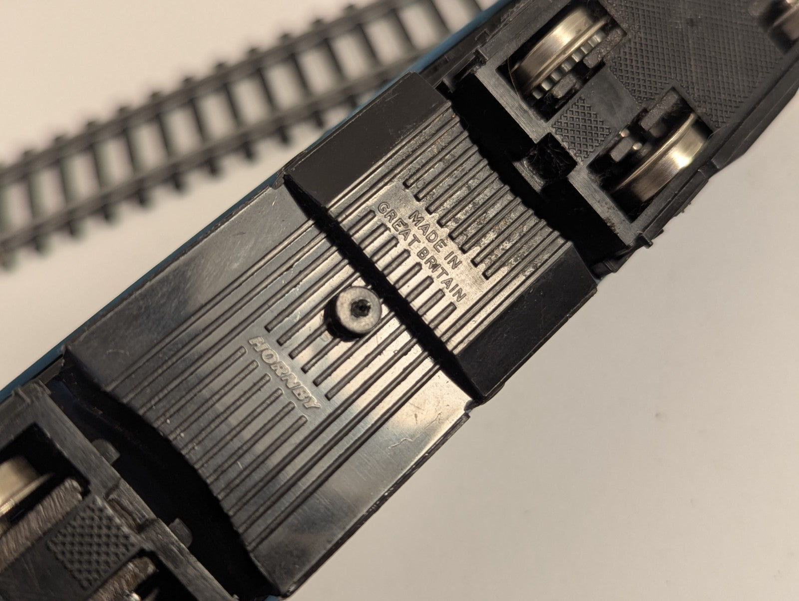 Hornby R326 OO Gauge Class 25 Diesel Locomotive Poor Runner