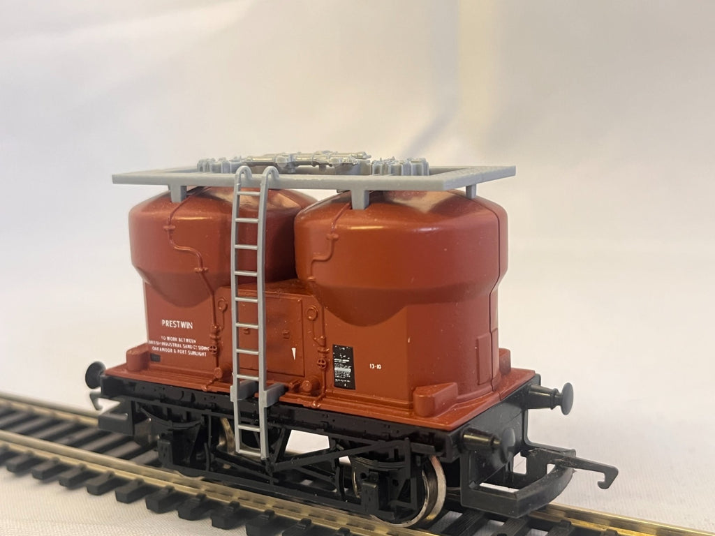 Hornby R723 Prestwin Twin Silo Wagon OO Gauge Boxed