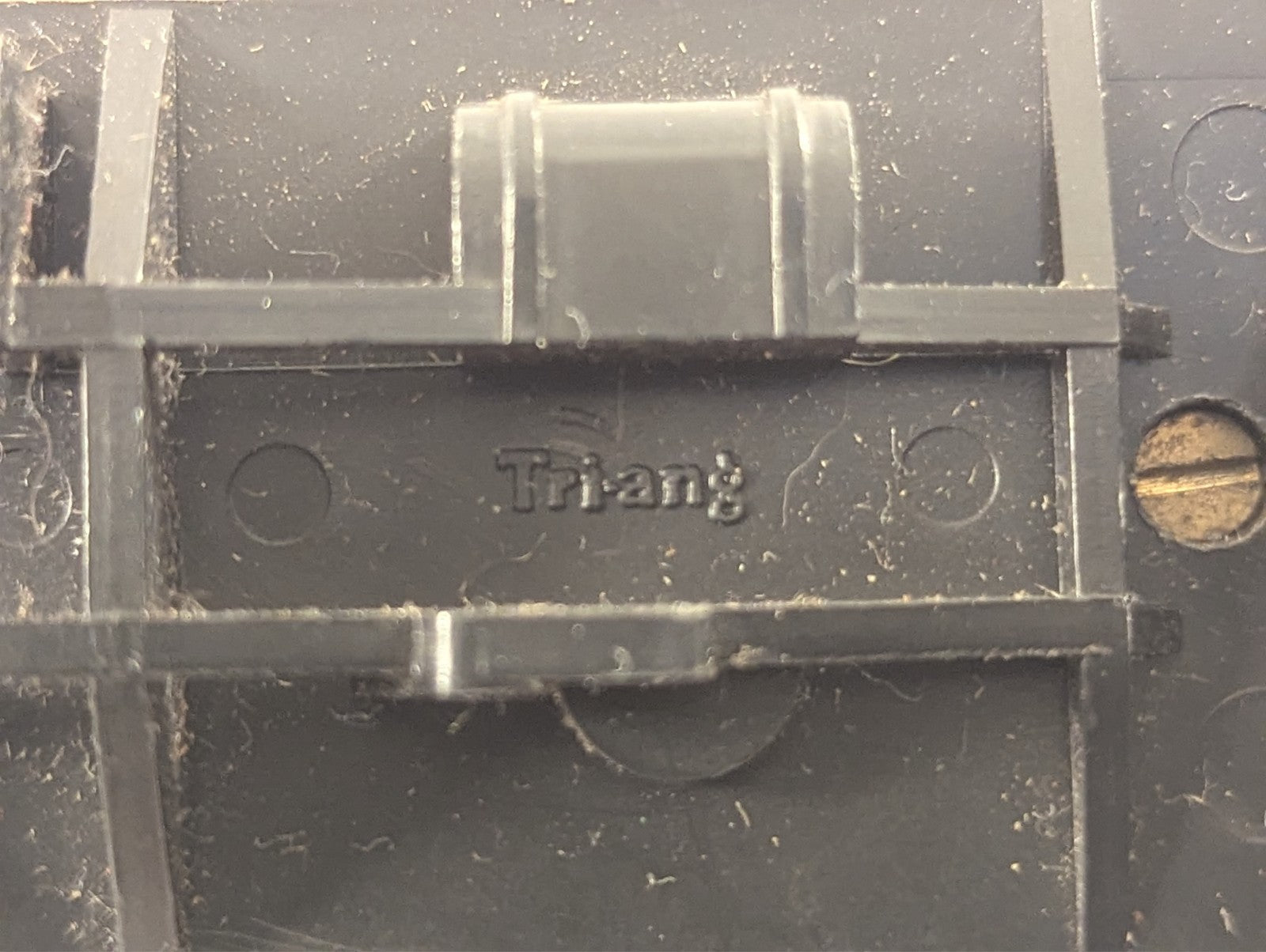 Tri-ang LNER Teak Coach OO Gauge