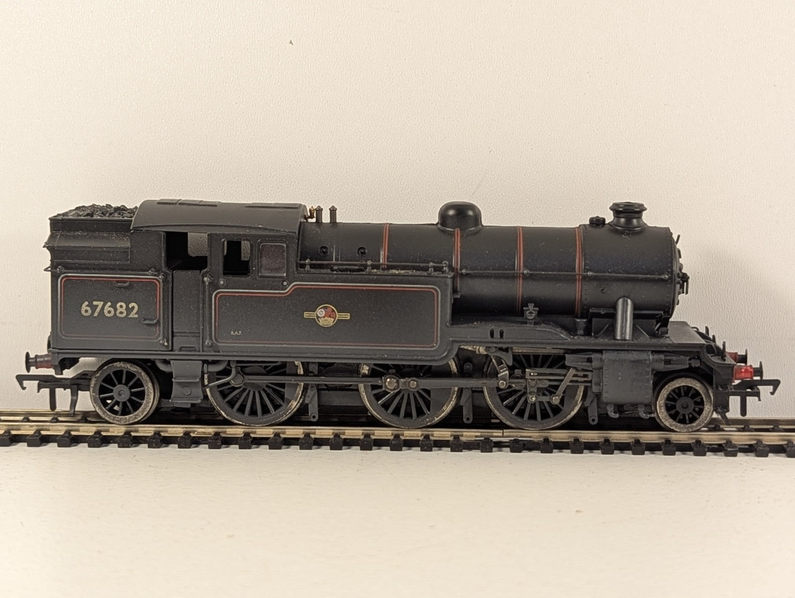 Bachmann Branchline OO Gauge Class V3 2-6-2T 67682 BR Black Weathered
